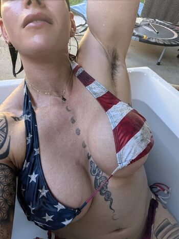 Full leaked Armpit fetish private photo