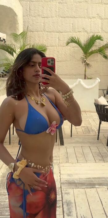 Full leaked Arohi hans private photo