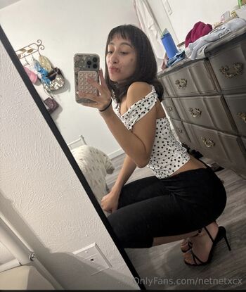 Full leaked Artnettt private photo