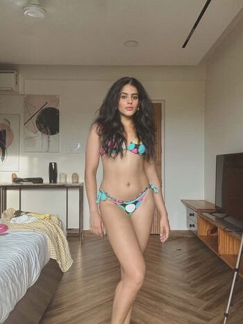 Full leaked Arushi handa private photo