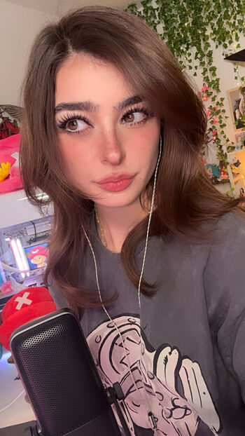 Full leaked Aruuu  page private photo