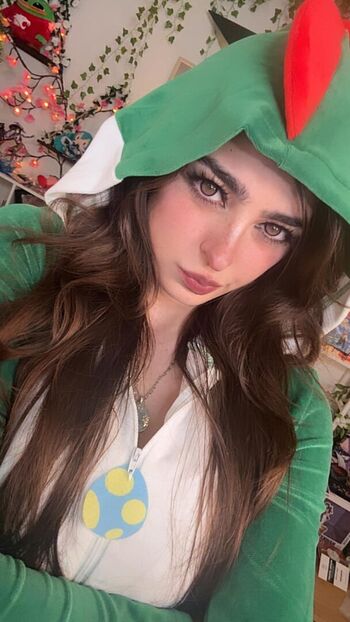 Full leaked Aruuu private photo