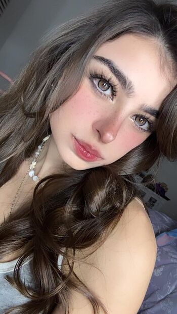 Full leaked Aruuu private photo
