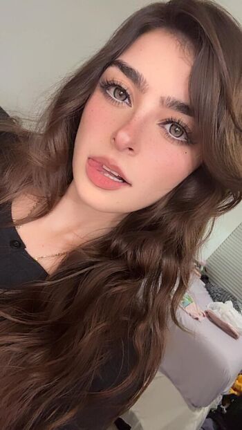 Full leaked Aruuu private photo