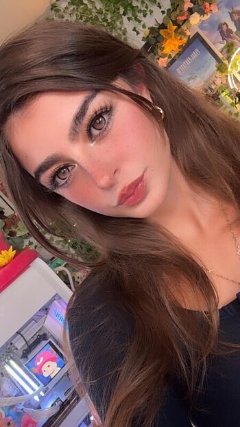 Full leaked Aruuu private photo