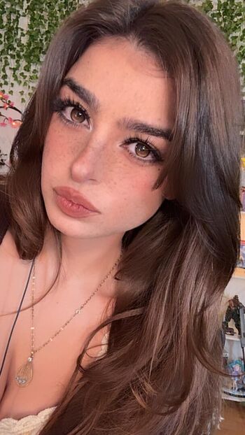 Full leaked Aruuu private photo