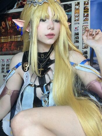 Full leaked Ashisbees page private photo