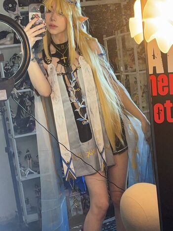 Full leaked Ashisbees page private photo