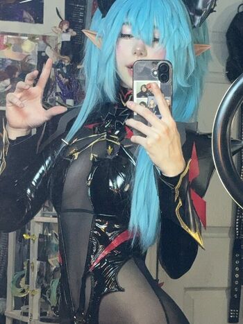 Full leaked Ashisbees page private photo