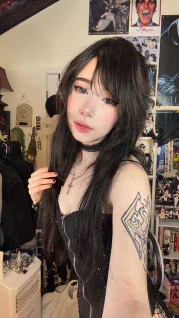 Full leaked Ashisbees page private photo