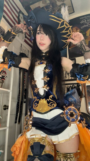 Full leaked Ashisbees page private photo