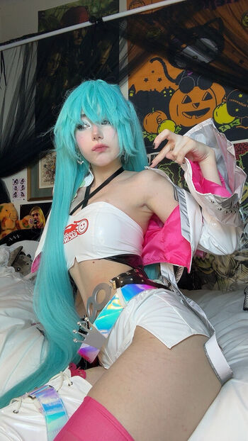 Full leaked Ashisbees page private photo