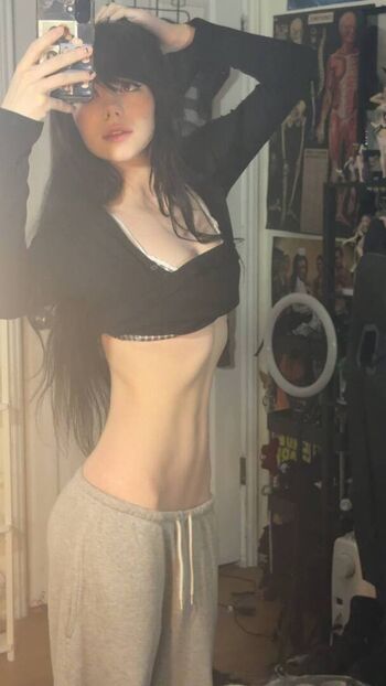 Full leaked Ashisbees page private photo