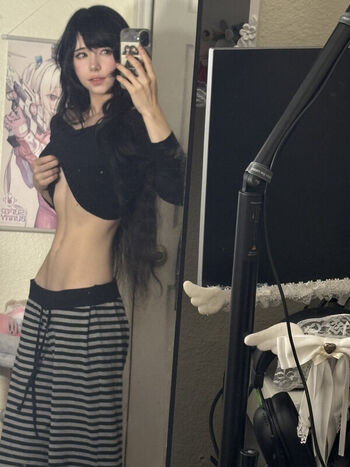 Full leaked Ashisbees page private photo