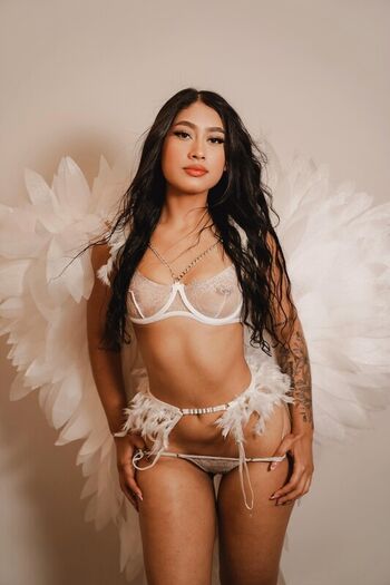 Full leaked Ashley beaomunt private photo