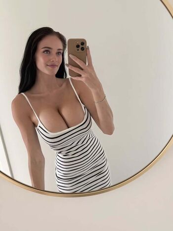 Full leaked Ashley bricks private photo