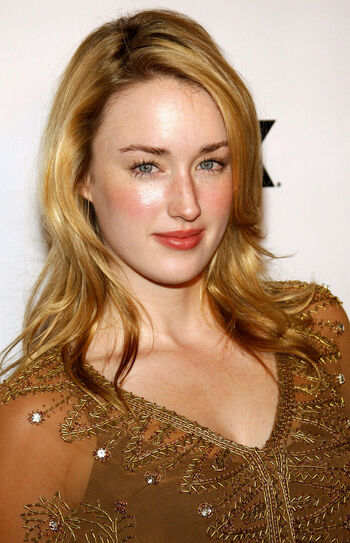 Full leaked Ashley johnson private photo
