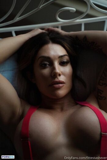 Full leaked Ashley lakomowski private photo