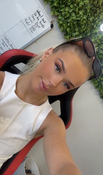 Full leaked Ashley plays golf private photo