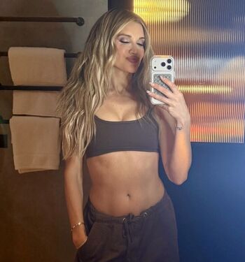 Full leaked Ashley roberts page private photo