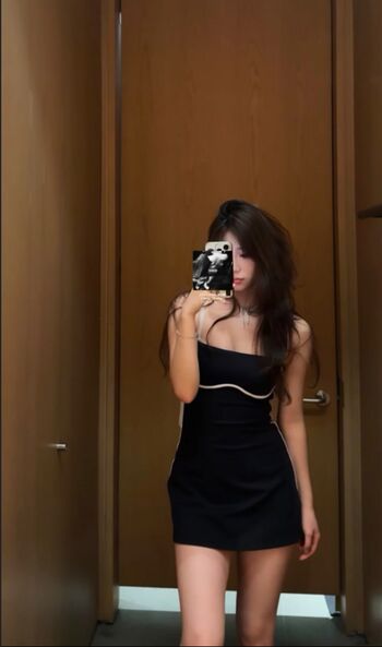 Full leaked Ashleychaee private photo