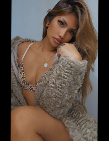 Full leaked Ashleyzags private photo