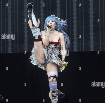 Full leaked Ashnikko private photo