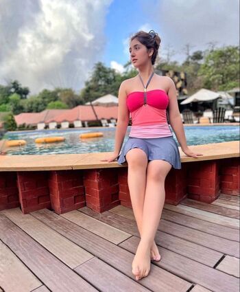 Full leaked Ashnoor kaur private photo