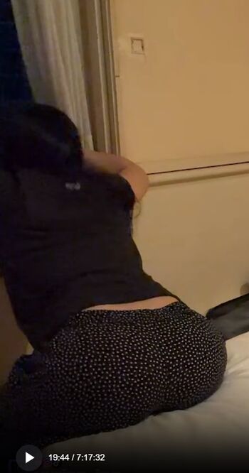 Full leaked Asian streamers page private photo