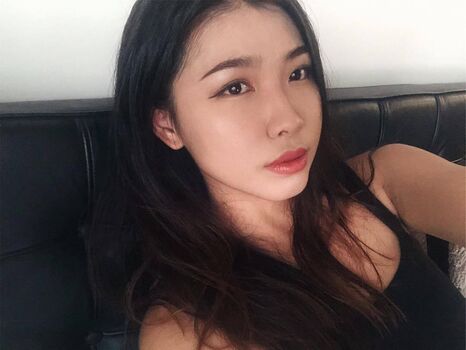 Full leaked Asianbbcluvr private photo