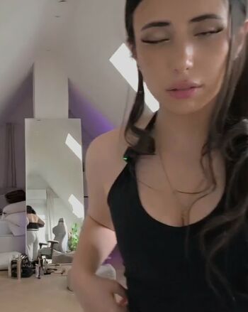 Full leaked Asleyia private photo