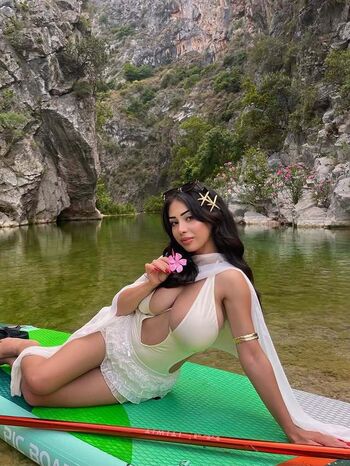 Full leaked Aslihel private photo