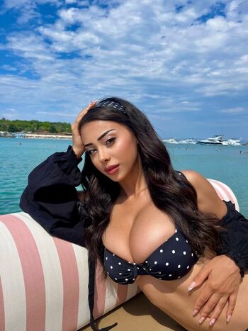 Full leaked Aslihel private photo