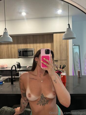 Astr0girll