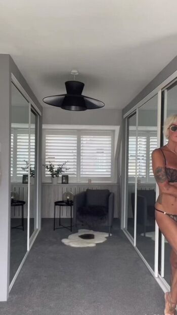 Full leaked Astrid zeegen private photo