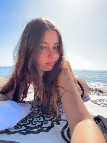 Full leaked Asunah private photo