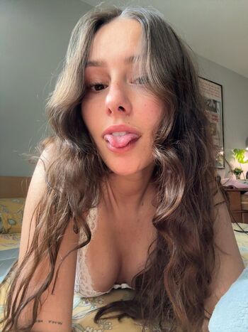 Full leaked Asunah private photo