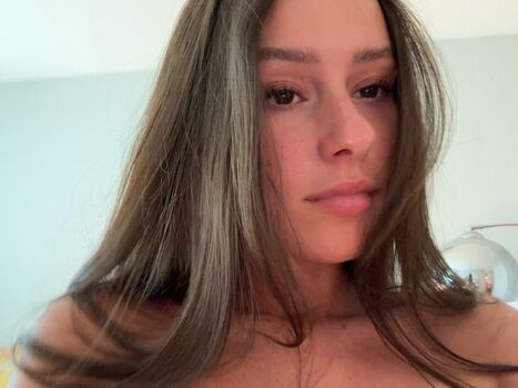 Full leaked Asunah private photo