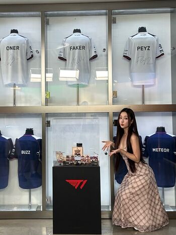 Full leaked Athena jiang page private photo