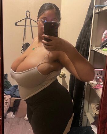 Full leaked Auntynajaa private photo