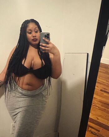 Full leaked Auntynajaa private photo