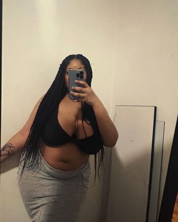 Full leaked Auntynajaa private photo