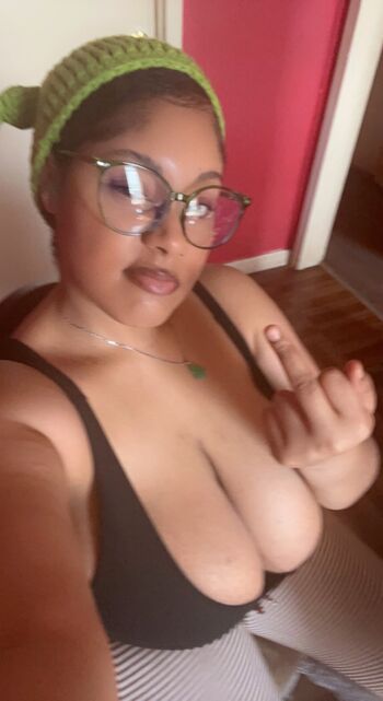 Full leaked Auntynajaa private photo