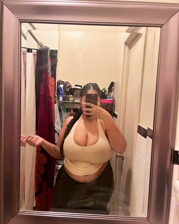 Full leaked Auntynajaa private photo