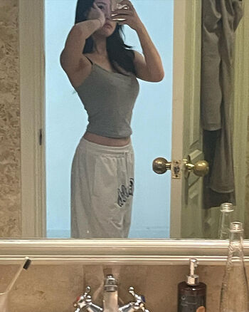Full leaked Aurelia vizal page private photo