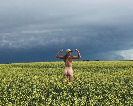 Full leaked Aus farm private photo