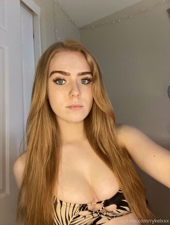 Full leaked Aussiebabe private photo