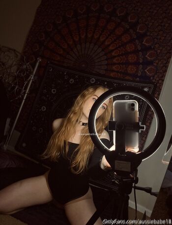 Full leaked Aussiebabe private photo
