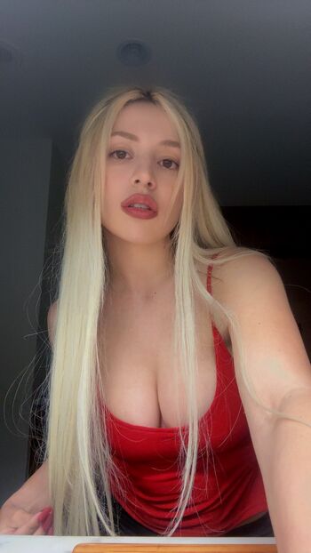 Ava Max