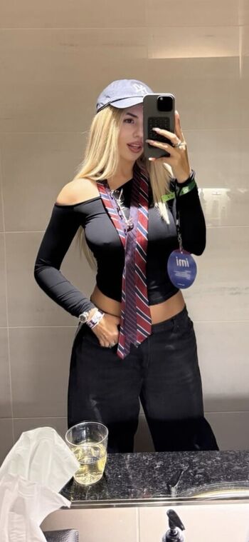 Full leaked Ava max private photo